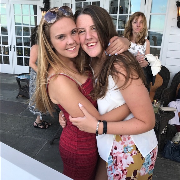 Meet your Posher, Kelly - Picture 2 of 3